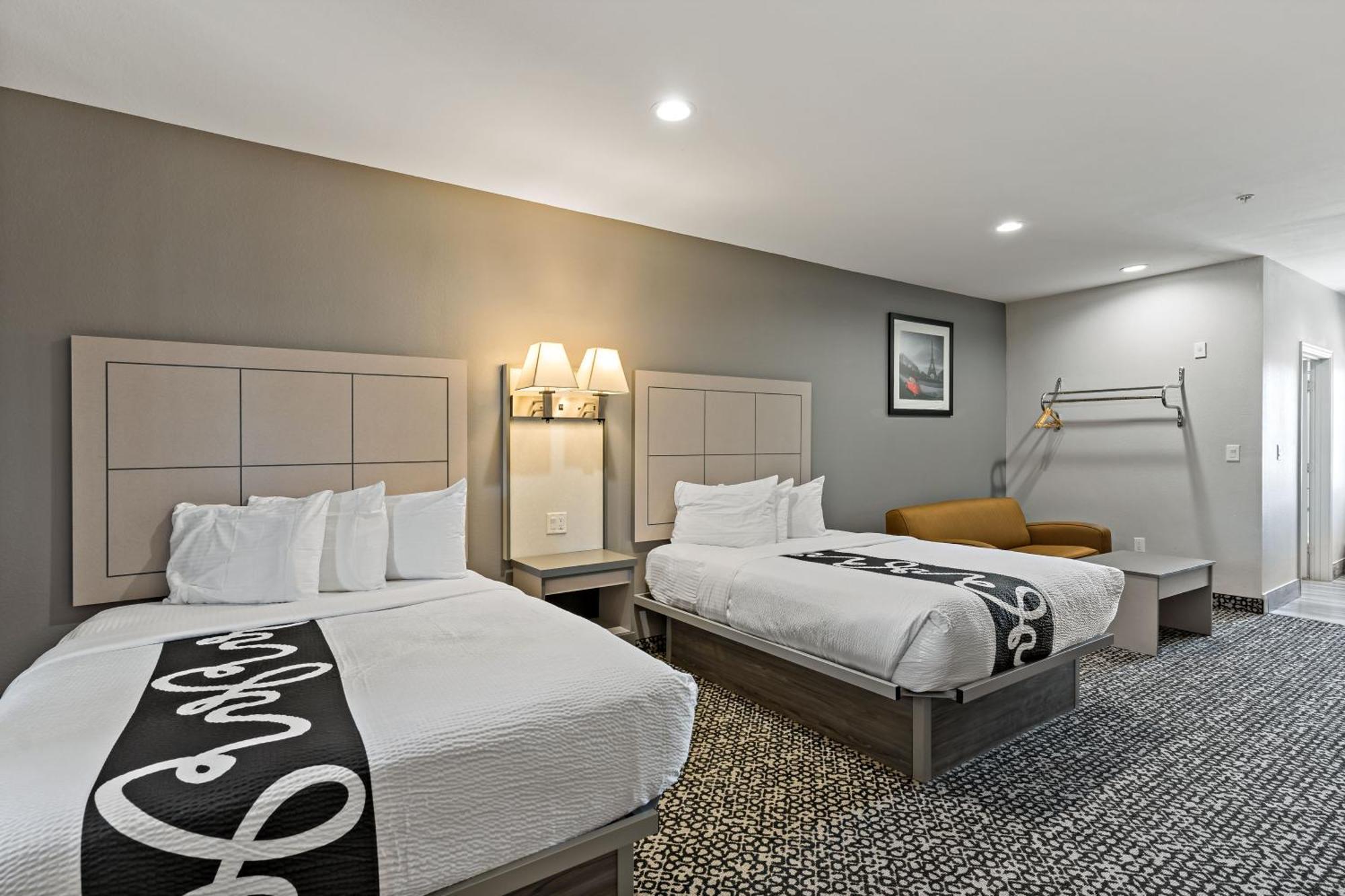 Paris Inn & Suites Экстерьер фото