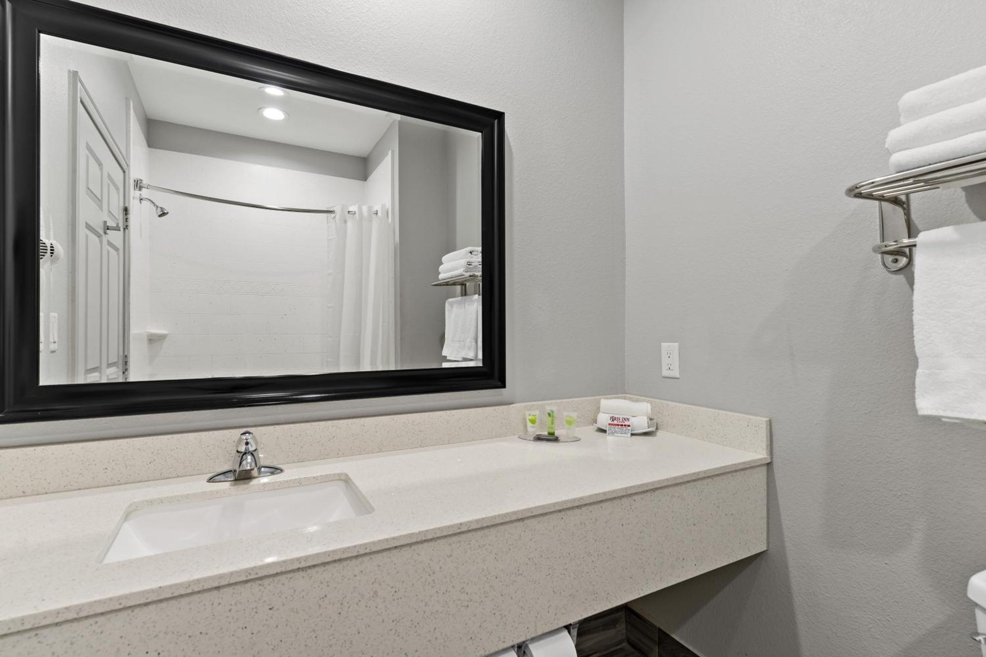 Paris Inn & Suites Экстерьер фото