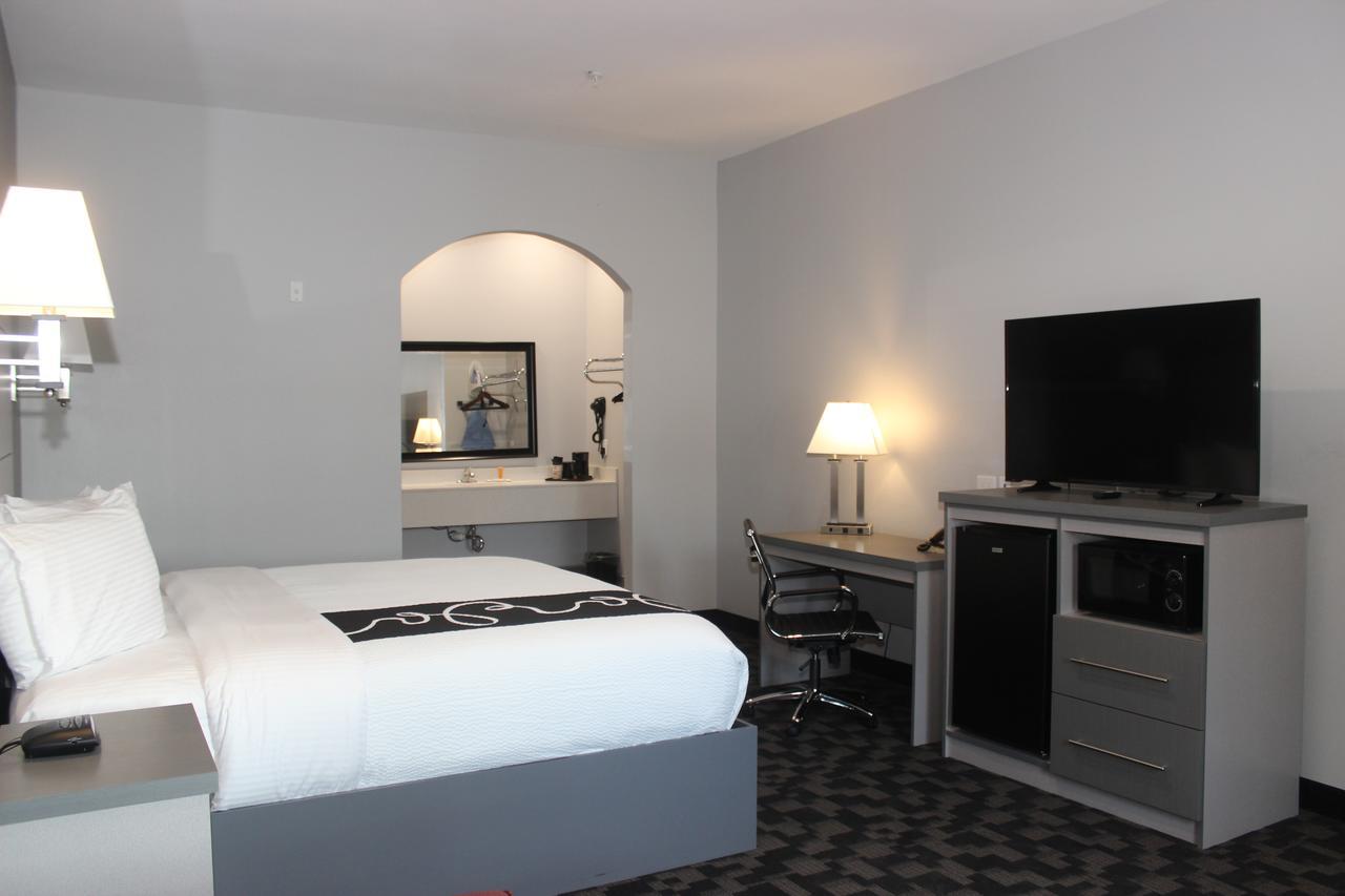 Paris Inn & Suites Экстерьер фото